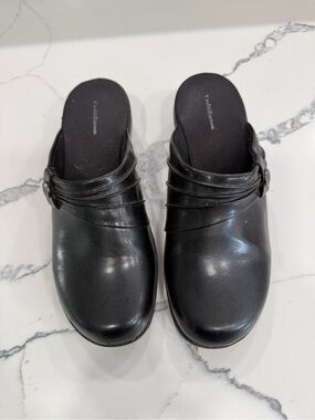 Croft & Barrow Croft & Barrow Black Faux Leather Slip-On Clogs Women's Size 9.5